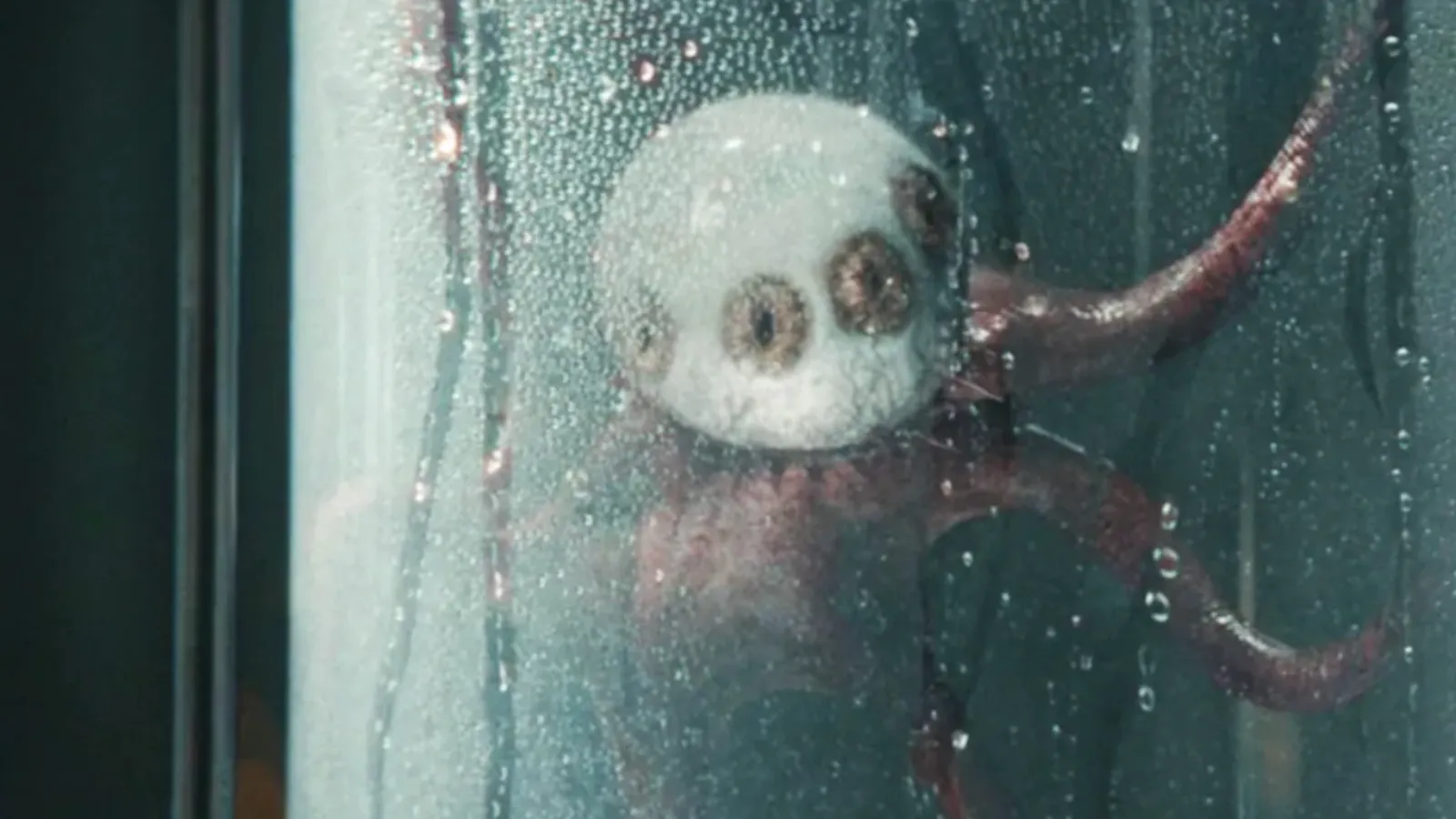 This Show's Ocular Beast Becomes More Terrifying In a New Way in This Week's Chapter